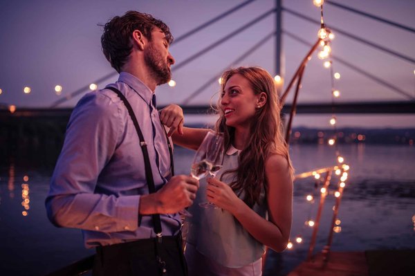 Les occasions propices pour porter des robes transparentes